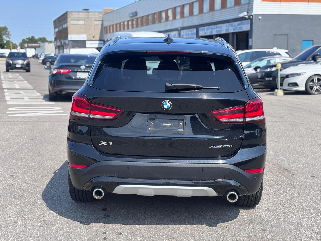 2021 BMW X1 xDrive28i Photo