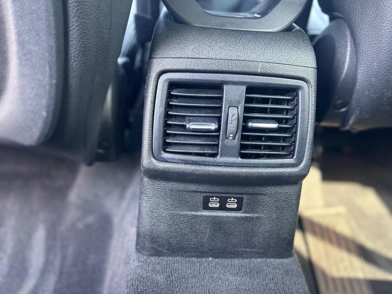 2021 BMW X1 xDrive28i Photo