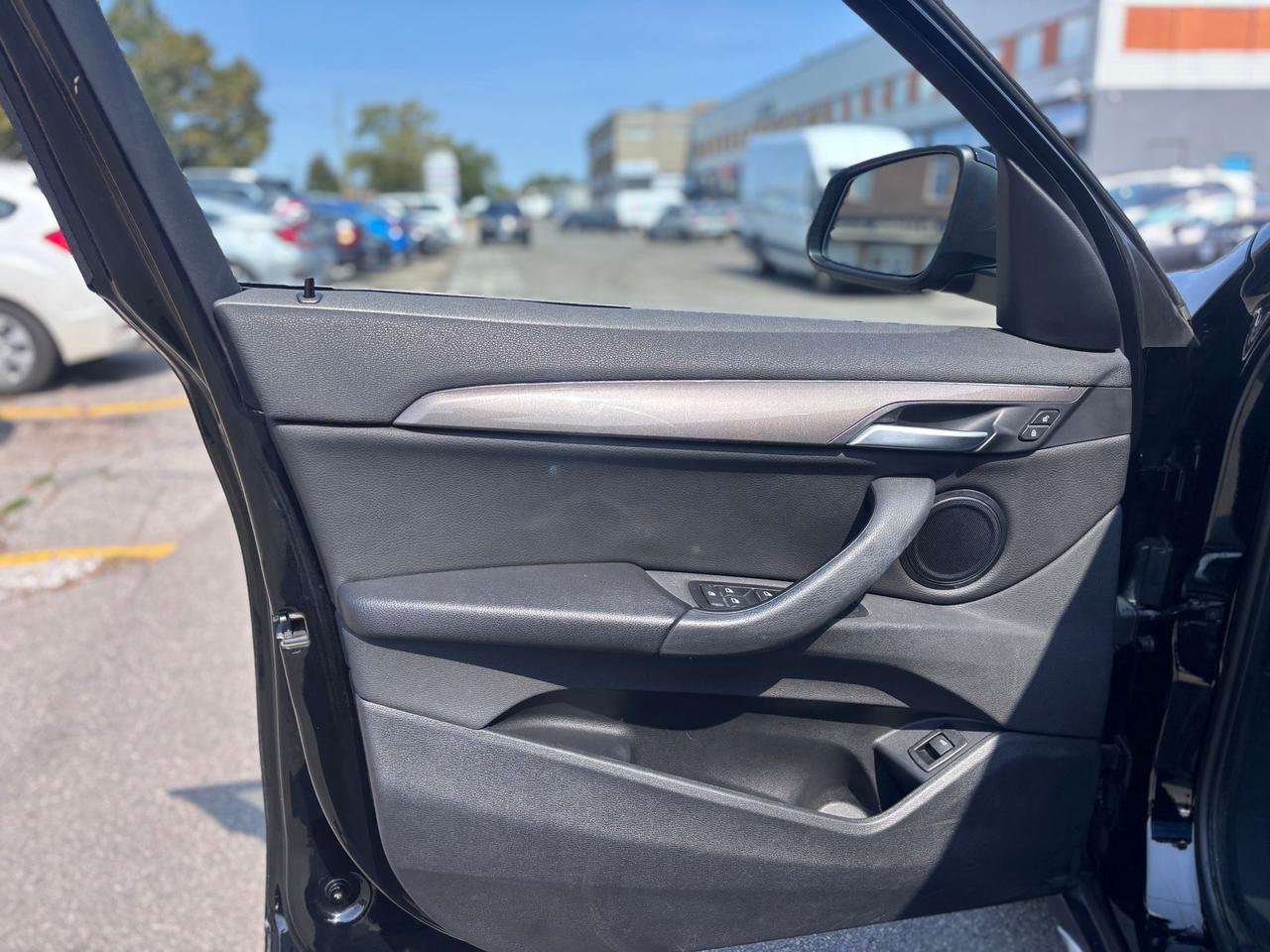 2021 BMW X1 xDrive28i Photo