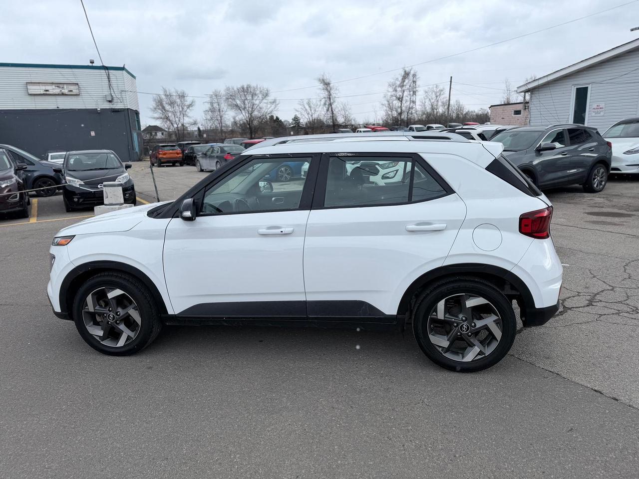 2021 Hyundai Venue SEL Photo