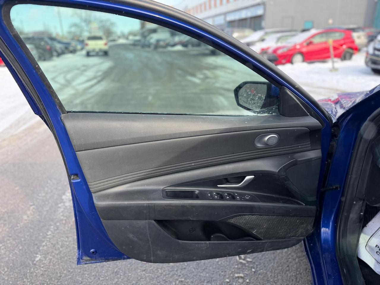 2021 Hyundai Elantra HEV Photo