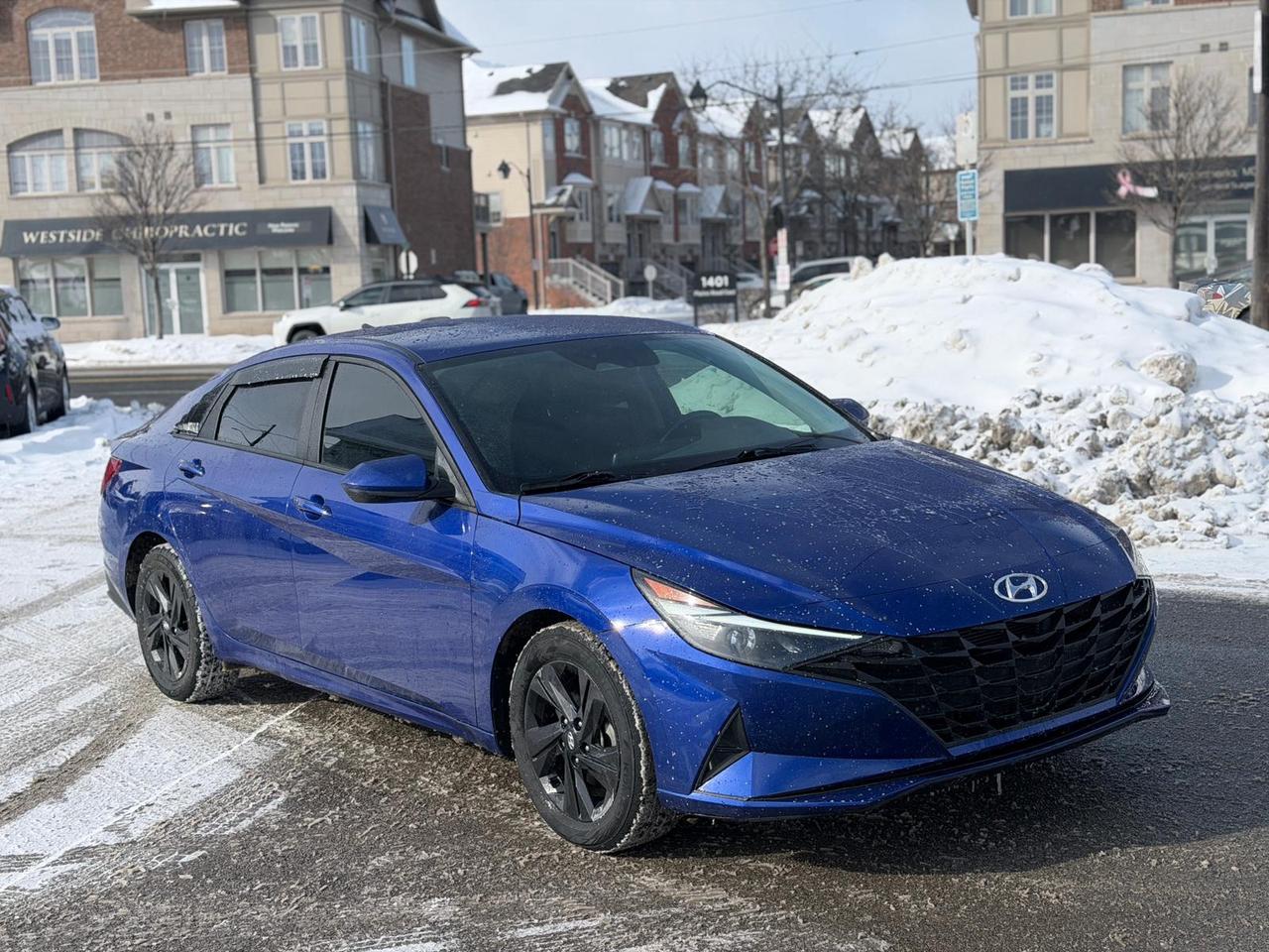 2021 Hyundai Elantra HEV Photo
