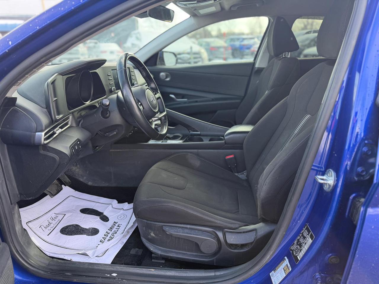 2021 Hyundai Elantra HEV Photo