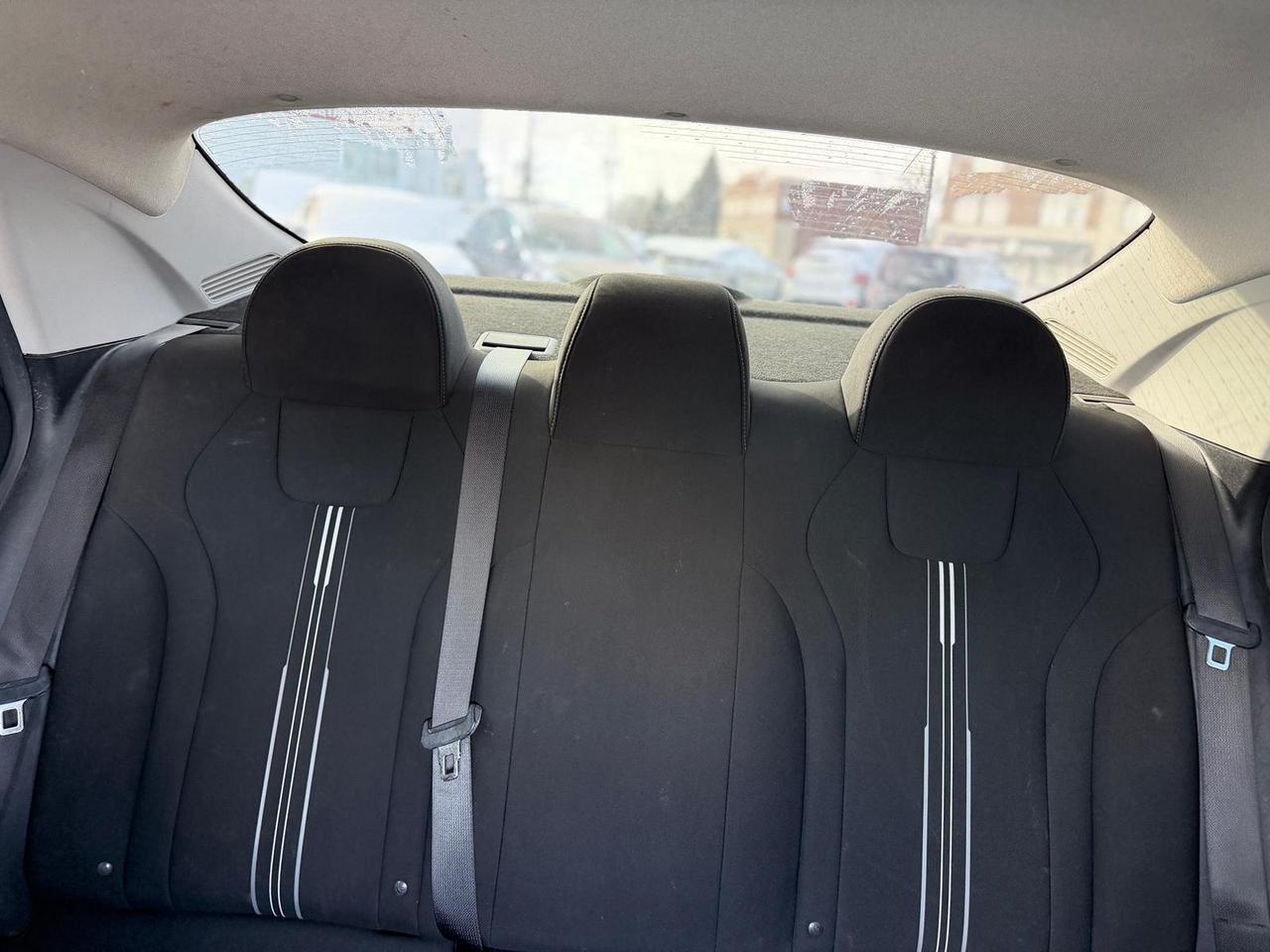 2021 Hyundai Elantra HEV Photo