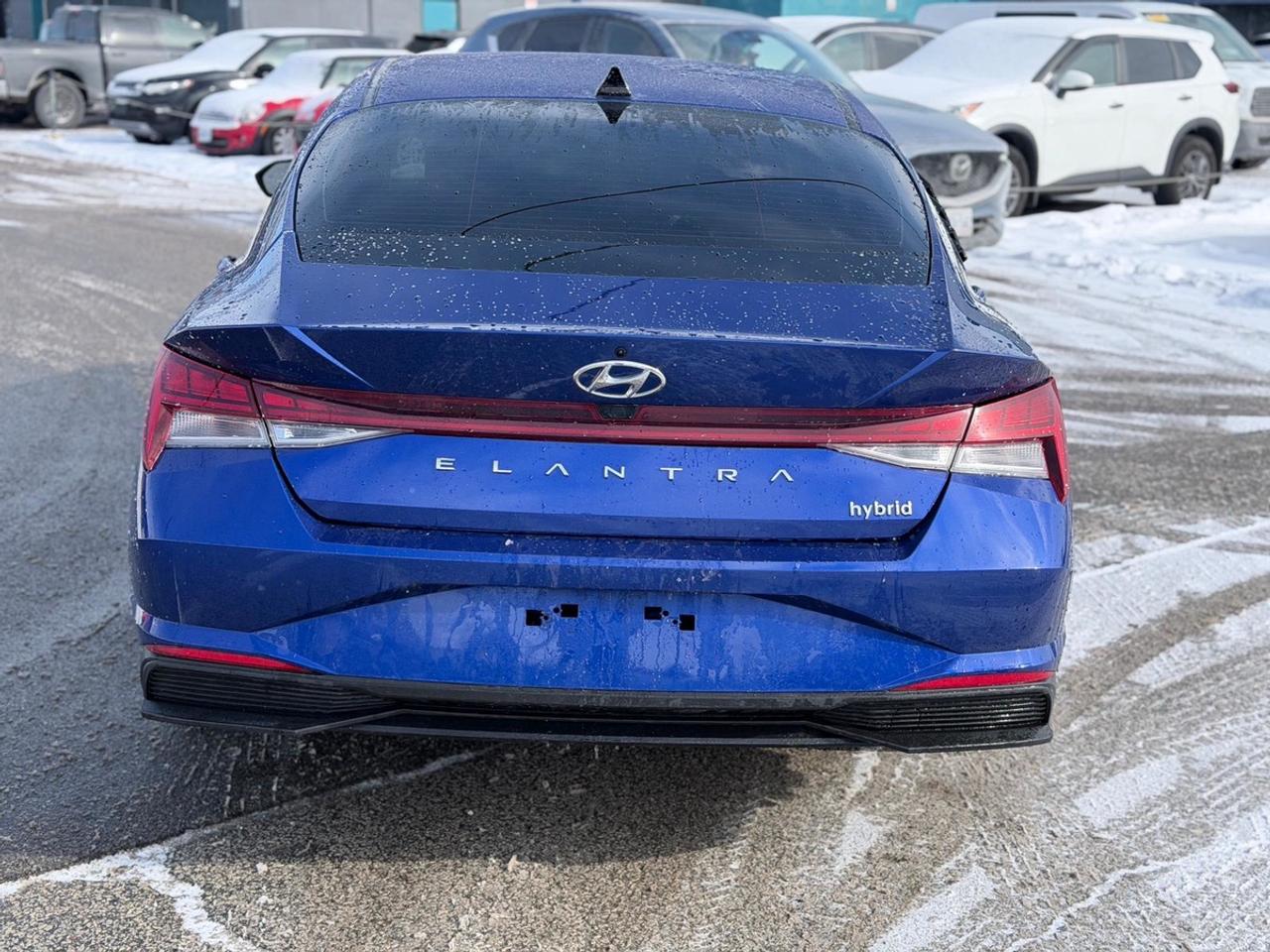 2021 Hyundai Elantra HEV Photo4