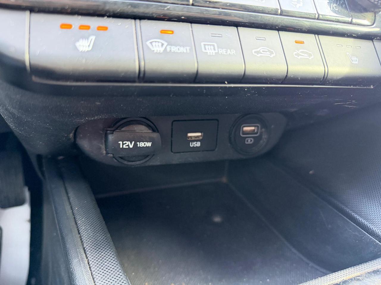 2021 Hyundai Elantra HEV Photo