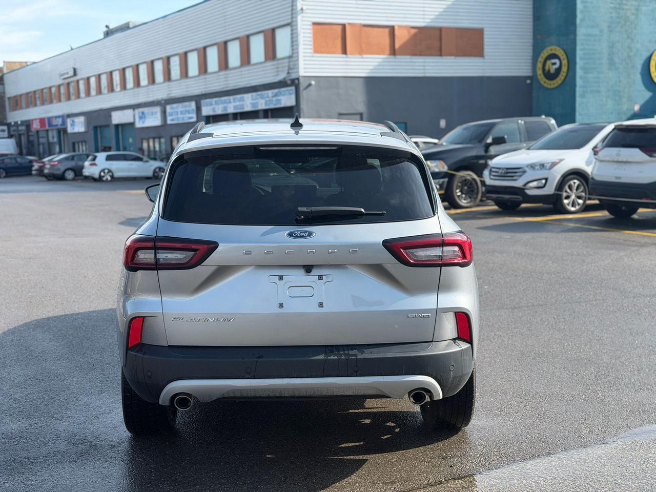 2023 Ford Escape Platinum Photo