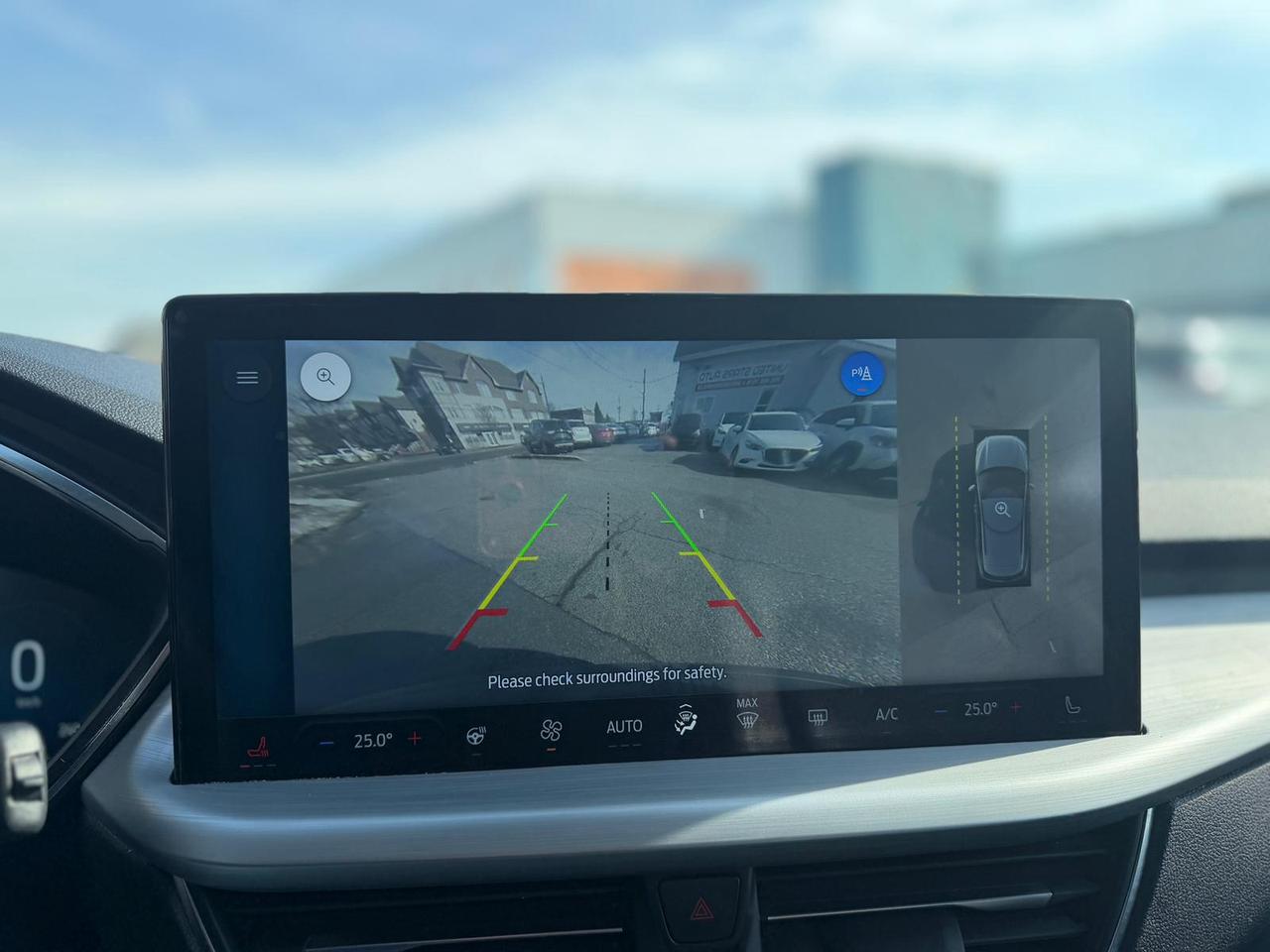 2023 Ford Escape Platinum Photo