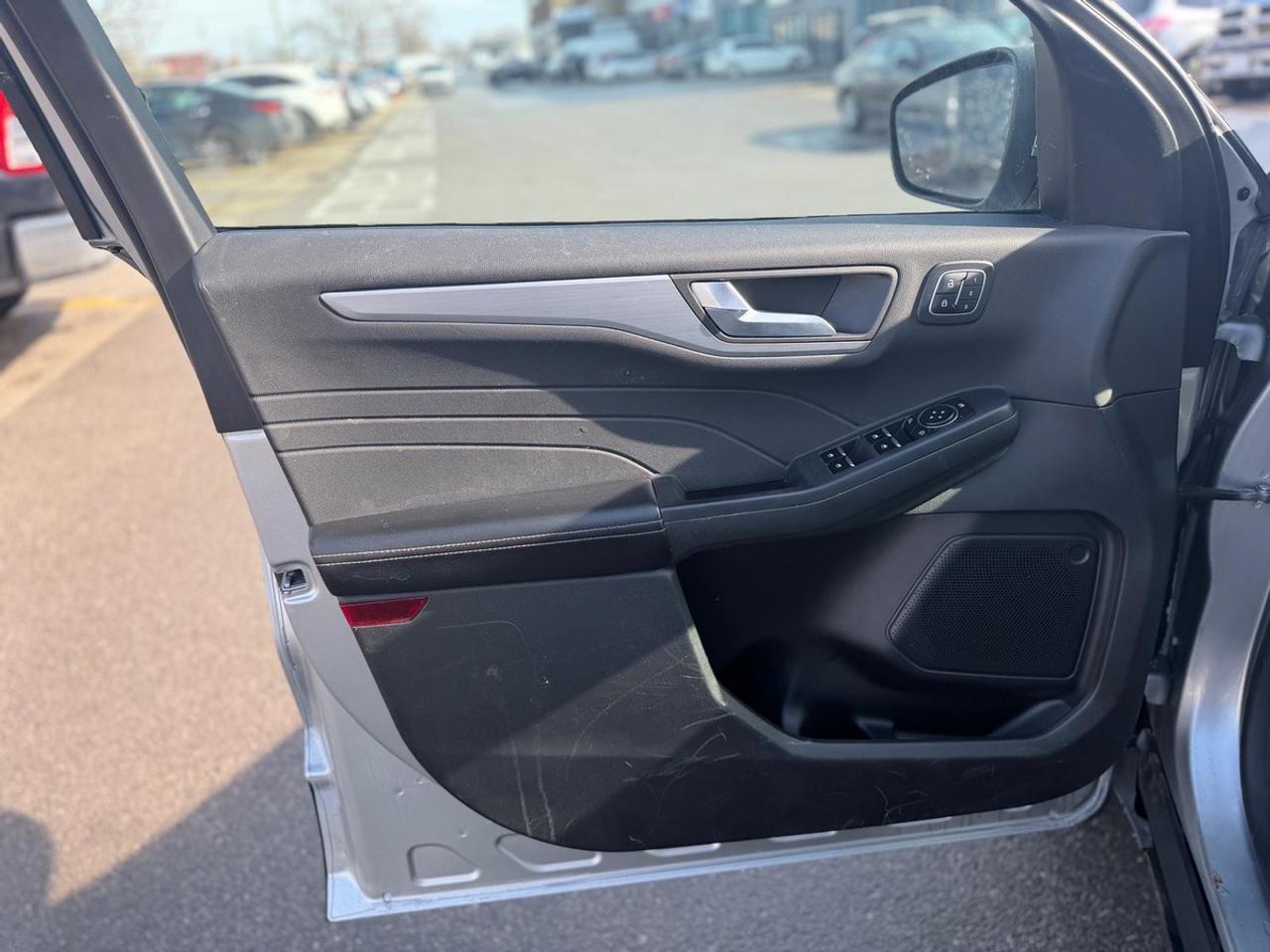 2023 Ford Escape Platinum Photo