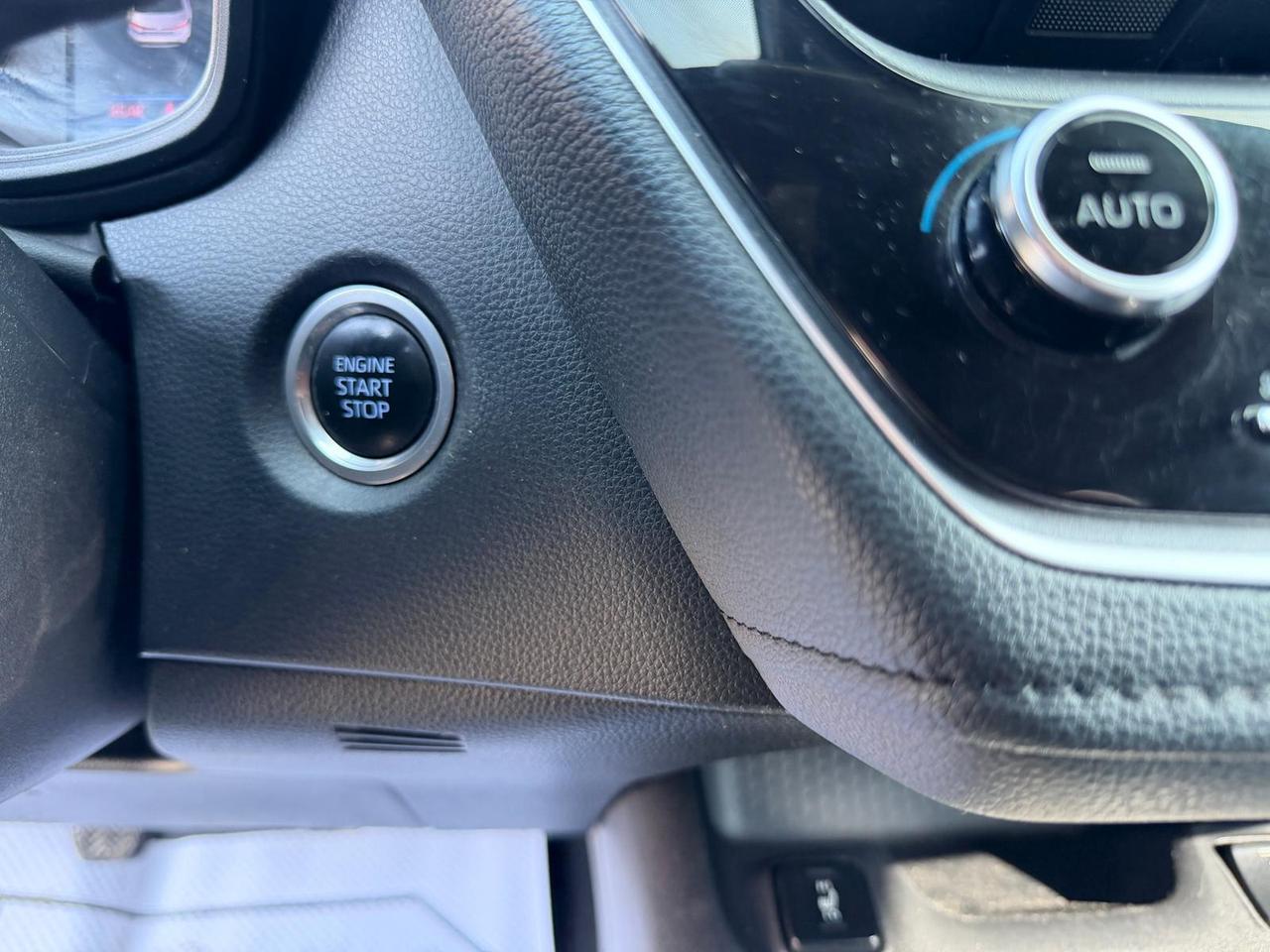 2022 Toyota Corolla SE Photo