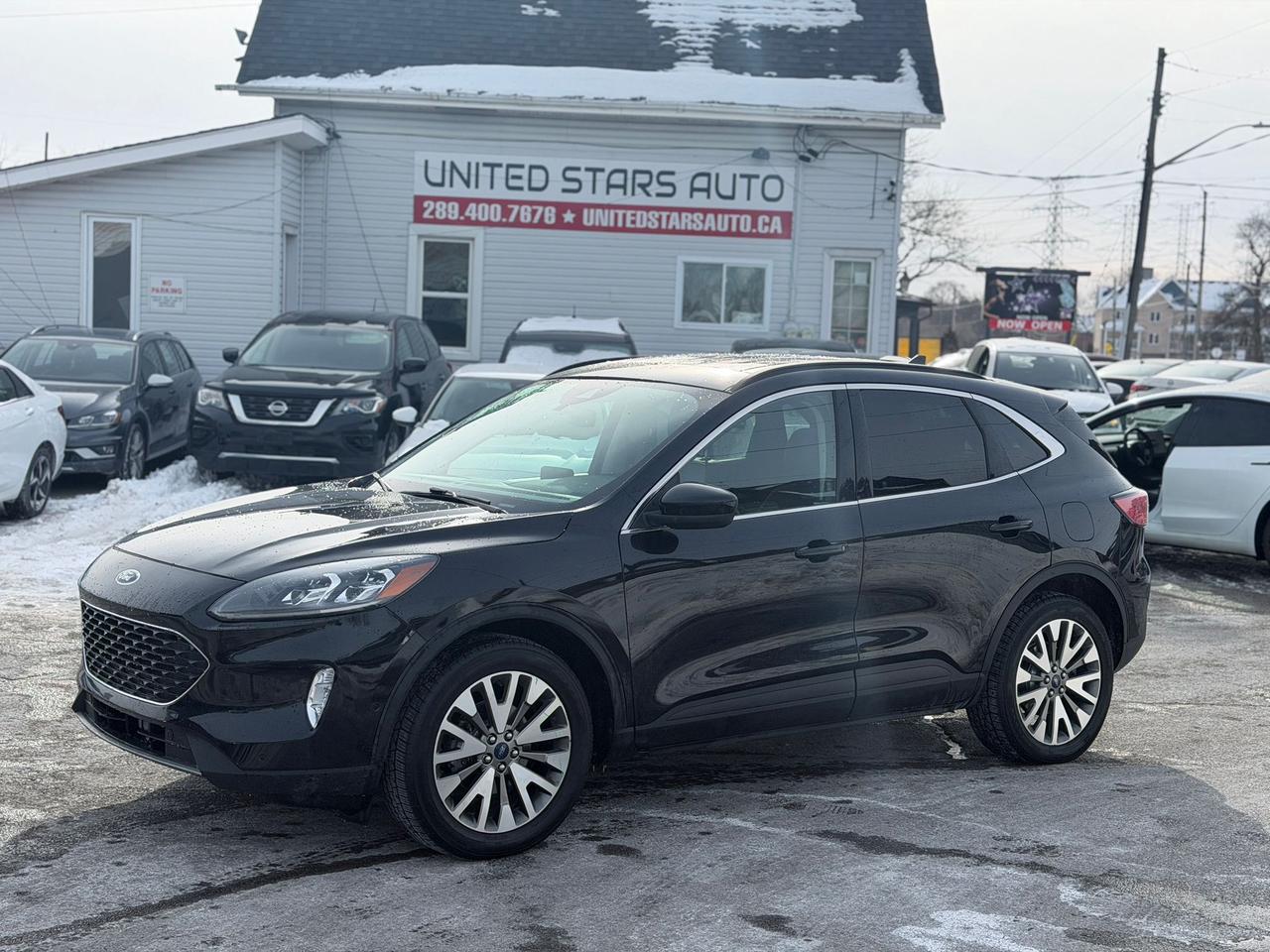 2021 Ford Escape Titanium Photo