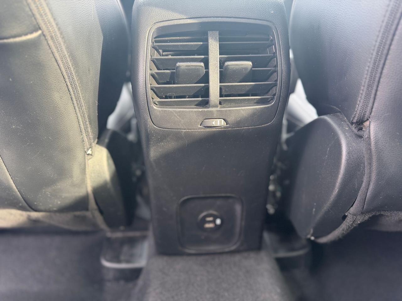 2021 Ford Escape Titanium Photo