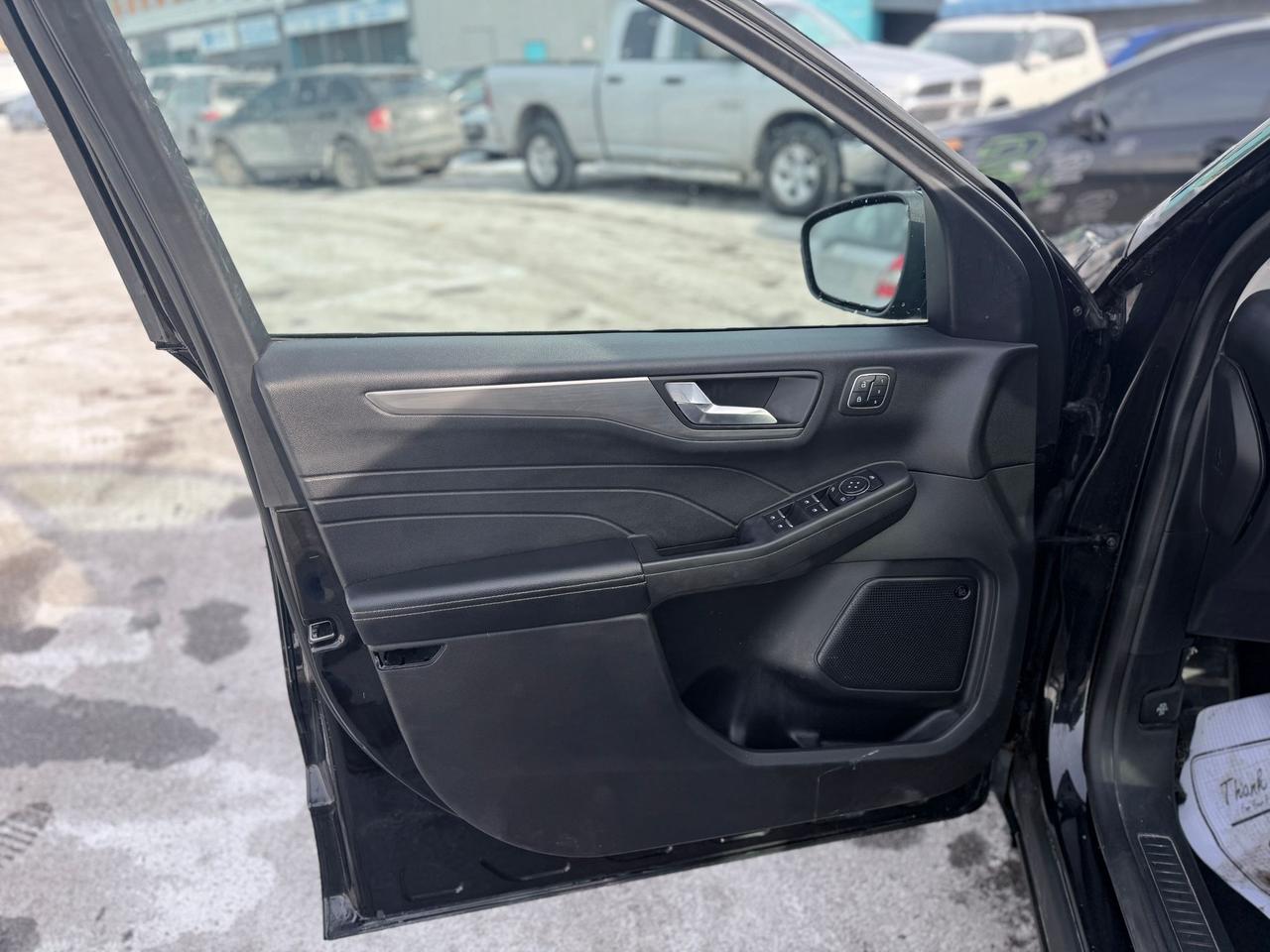 2021 Ford Escape Titanium Photo