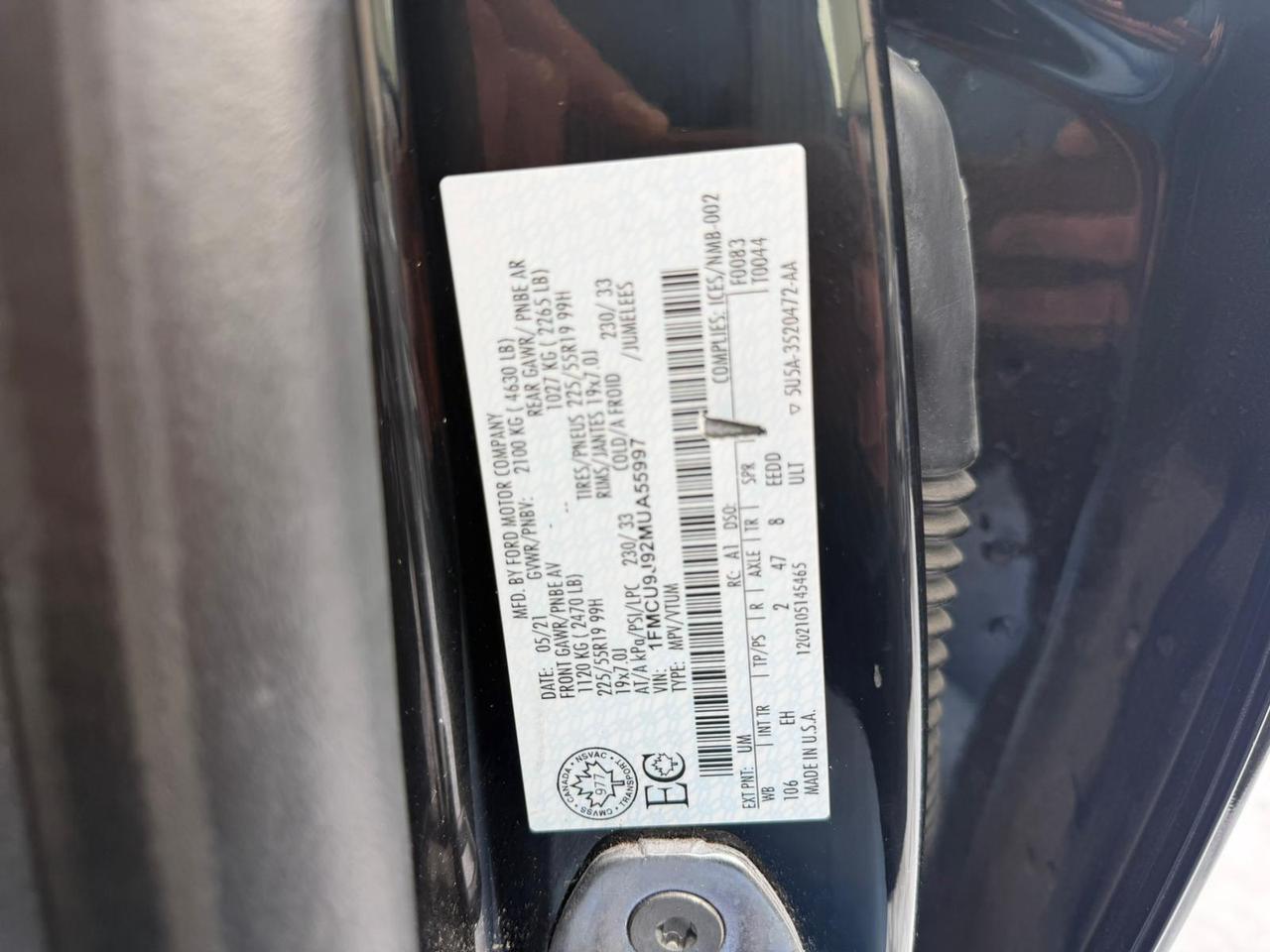 2021 Ford Escape Titanium Photo