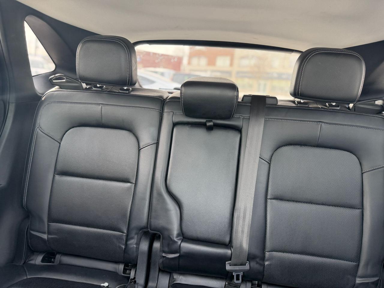 2021 Ford Escape Titanium Photo