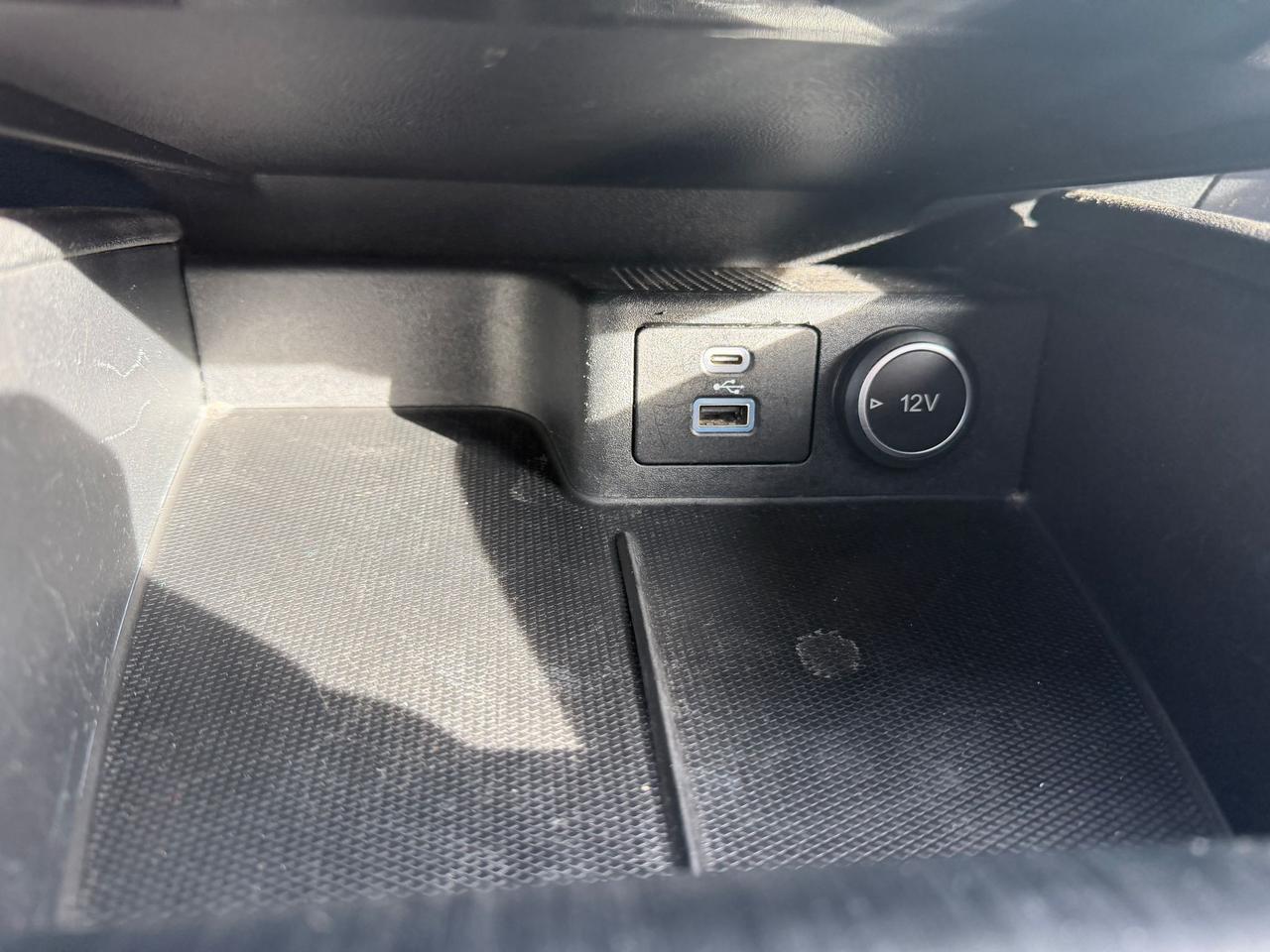 2021 Ford Escape Titanium Photo