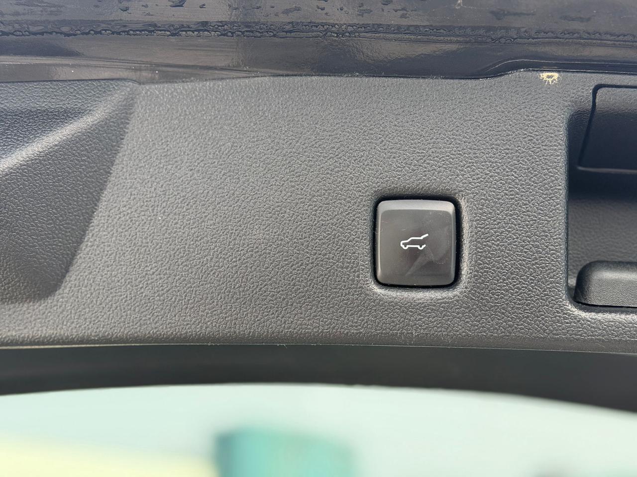 2021 Ford Escape Titanium Photo