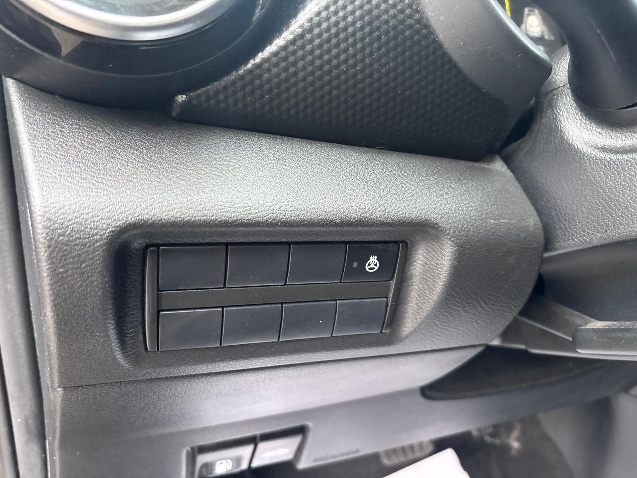 2024 Nissan Kicks SV Photo