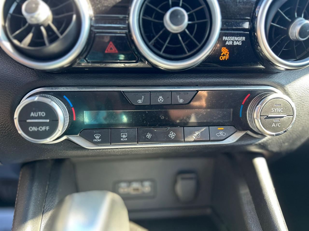 2022 Nissan Sentra SR Photo