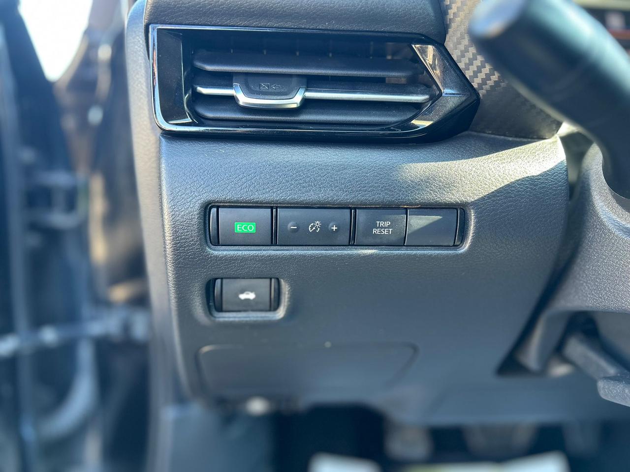 2022 Nissan Sentra SR Photo