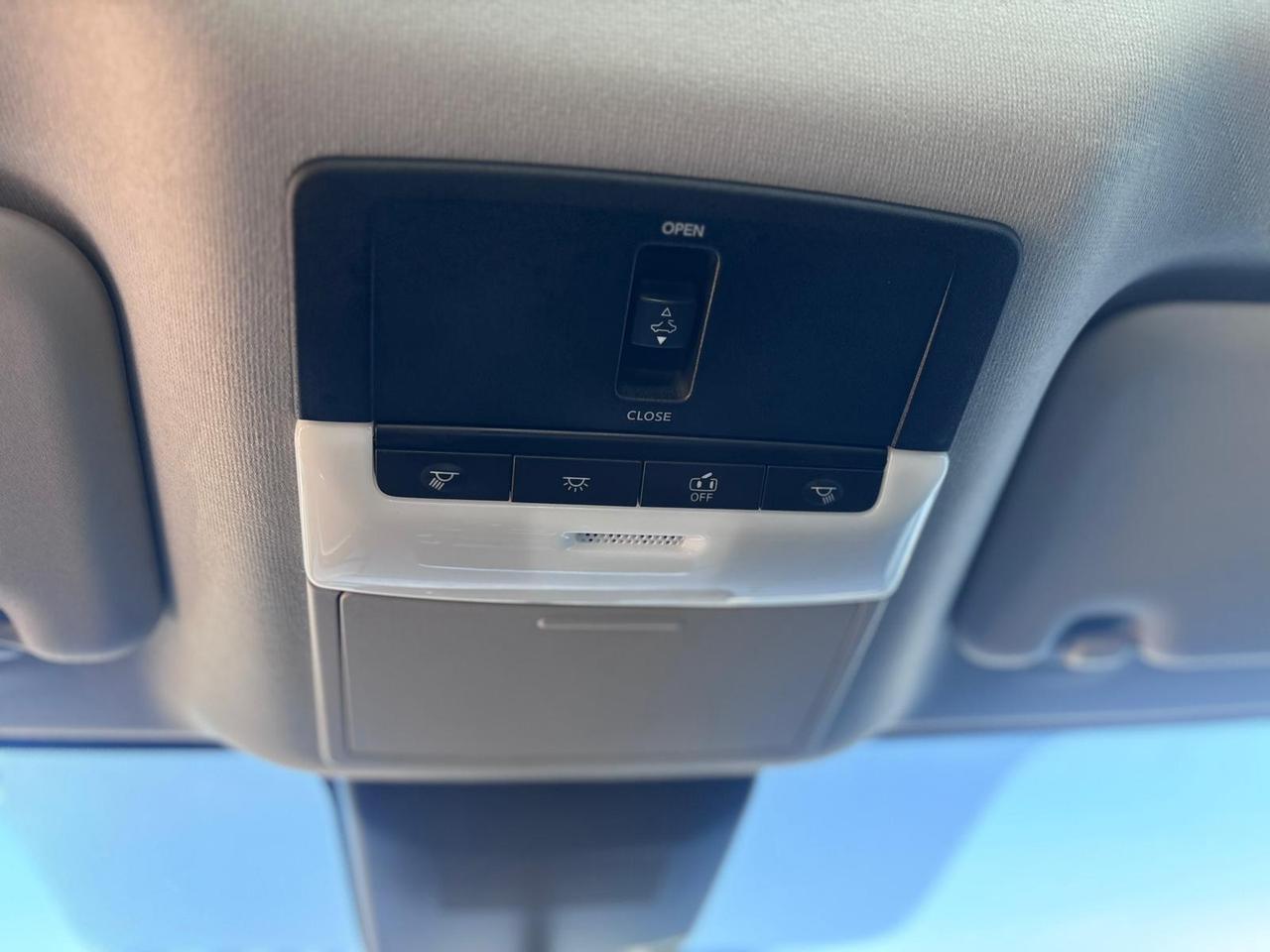 2024 Nissan Sentra SR Photo