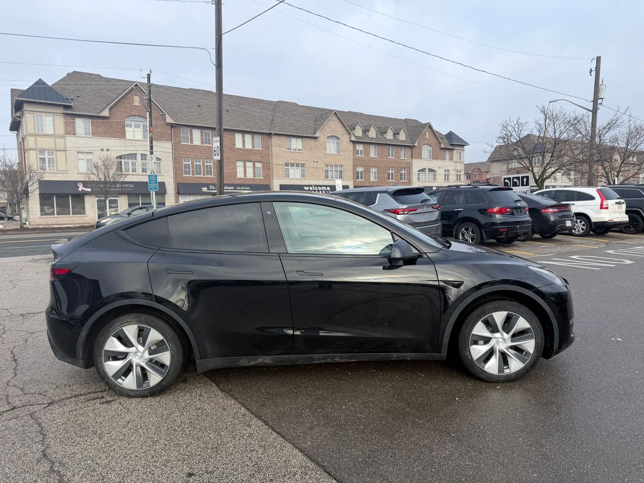 2020 Tesla Model Y LONG RANGE Photo