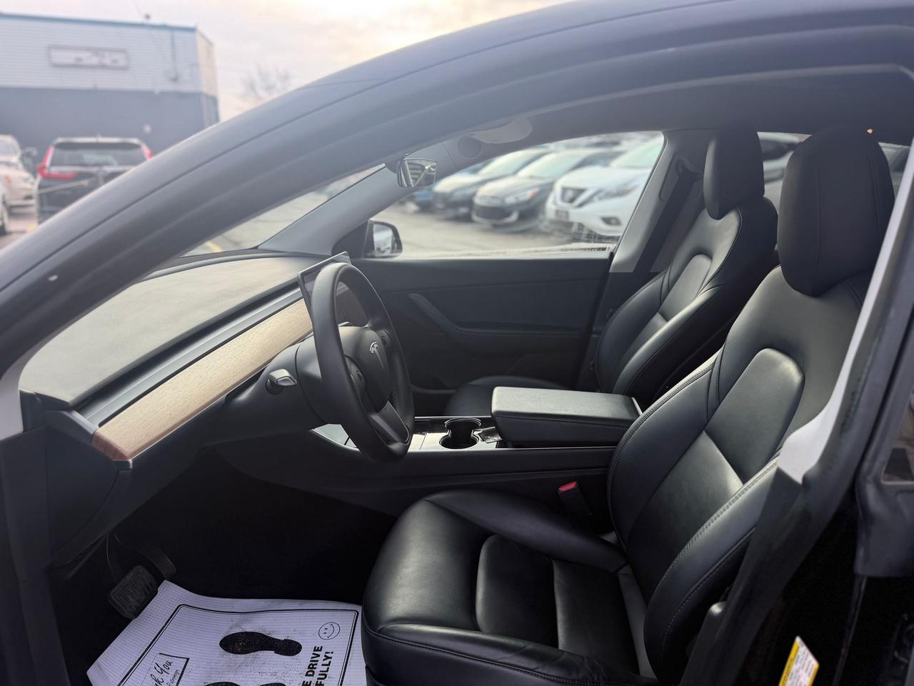 2020 Tesla Model Y LONG RANGE Photo