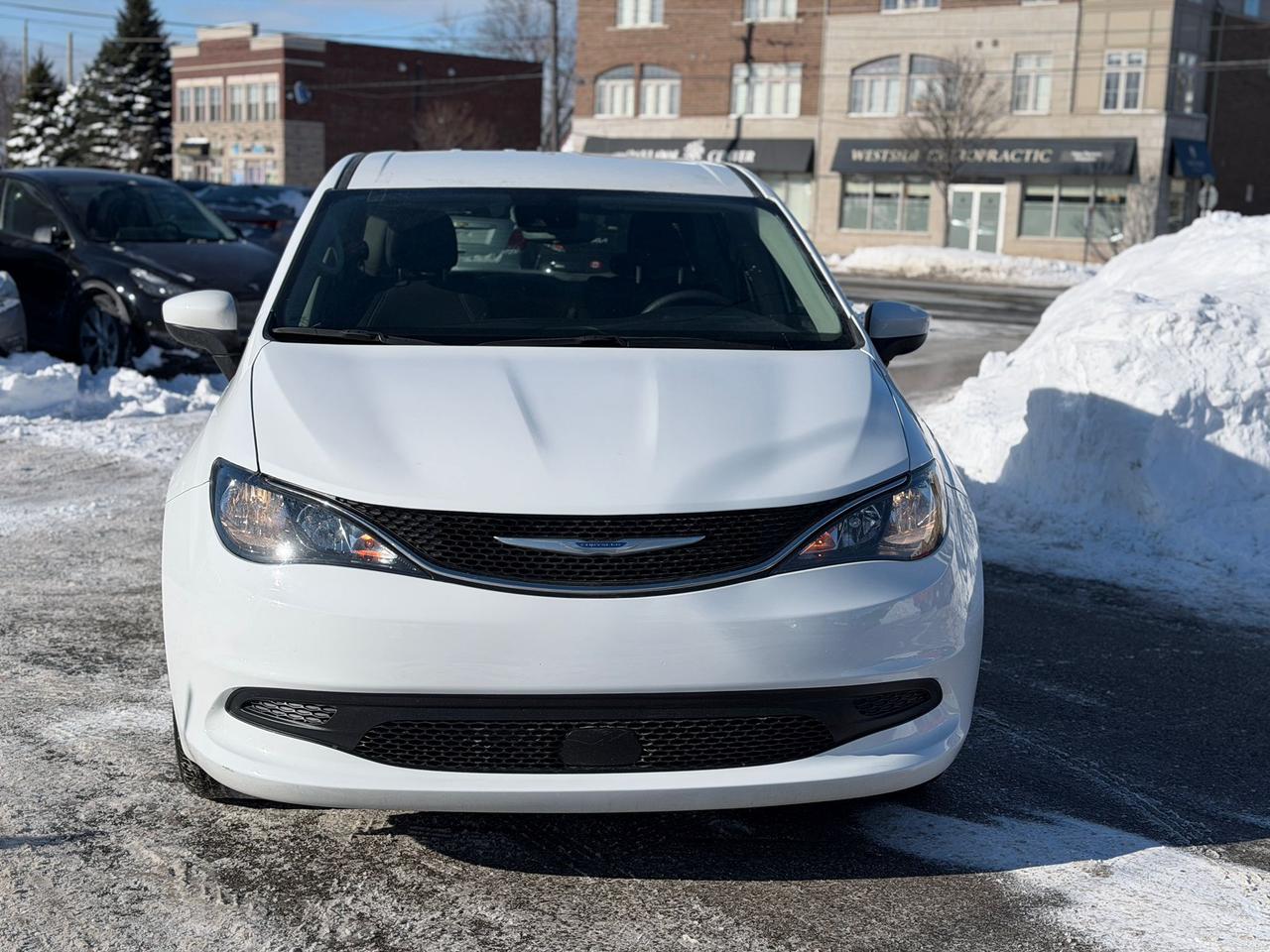 2023 Chrysler Grand Caravan SXT Photo