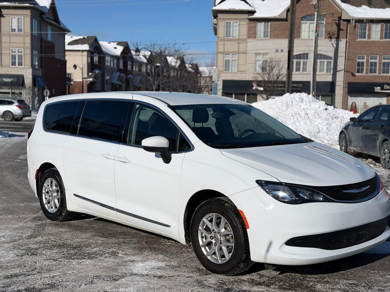 2023 Chrysler Grand Caravan SXT Photo