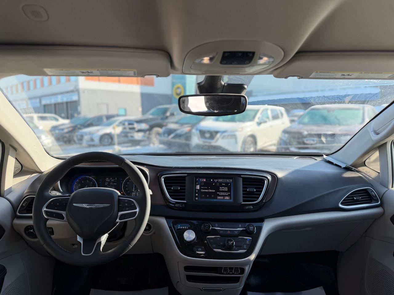 2023 Chrysler Grand Caravan SXT Photo