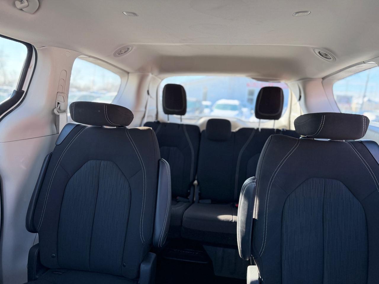 2023 Chrysler Grand Caravan SXT Photo