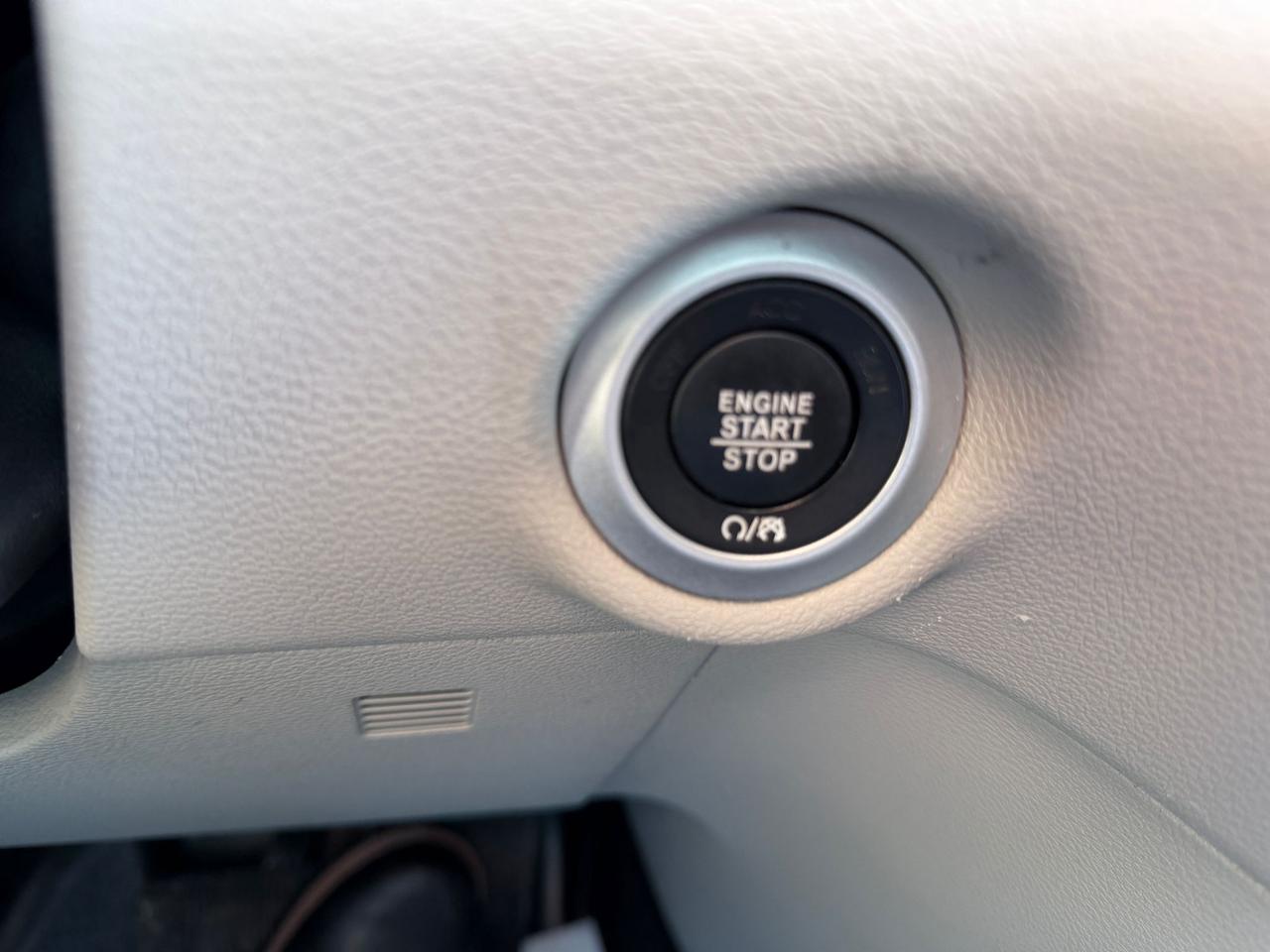 2023 Chrysler Grand Caravan SXT Photo