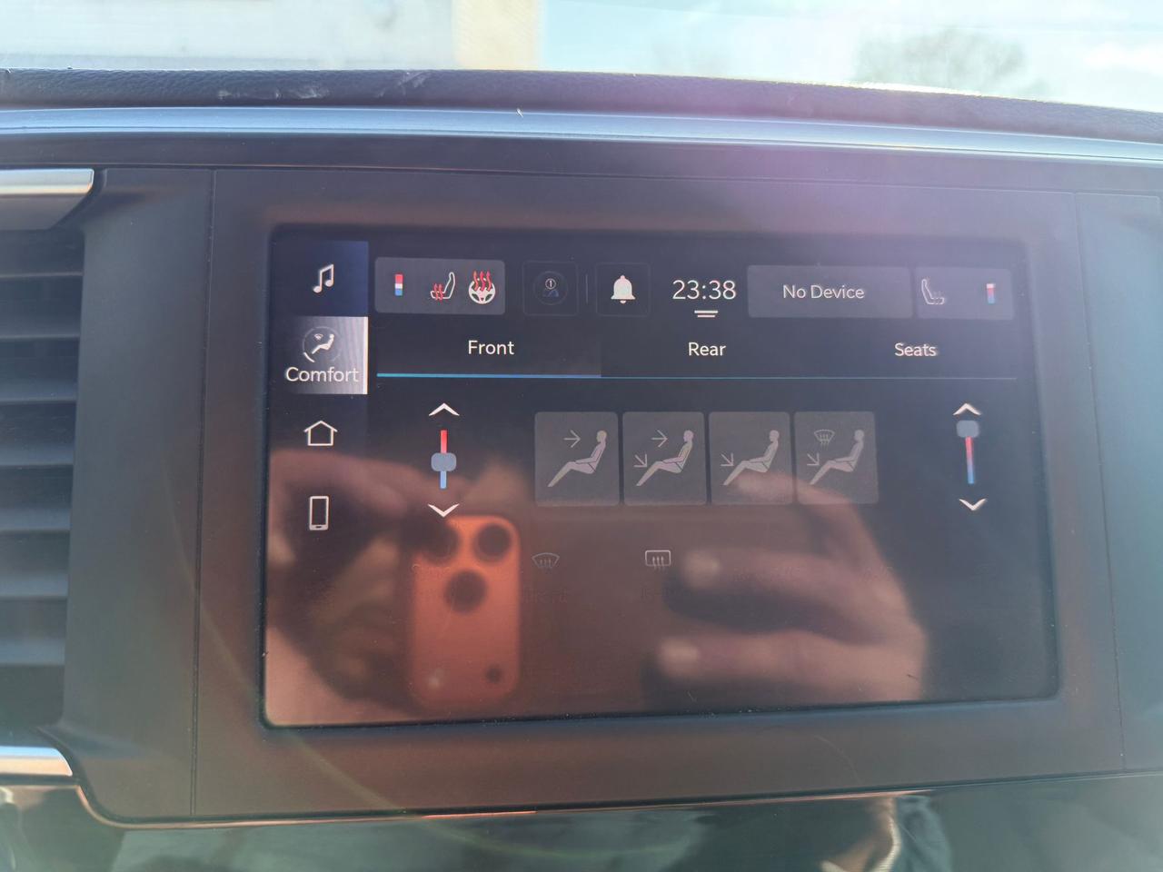 2023 Chrysler Grand Caravan SXT Photo