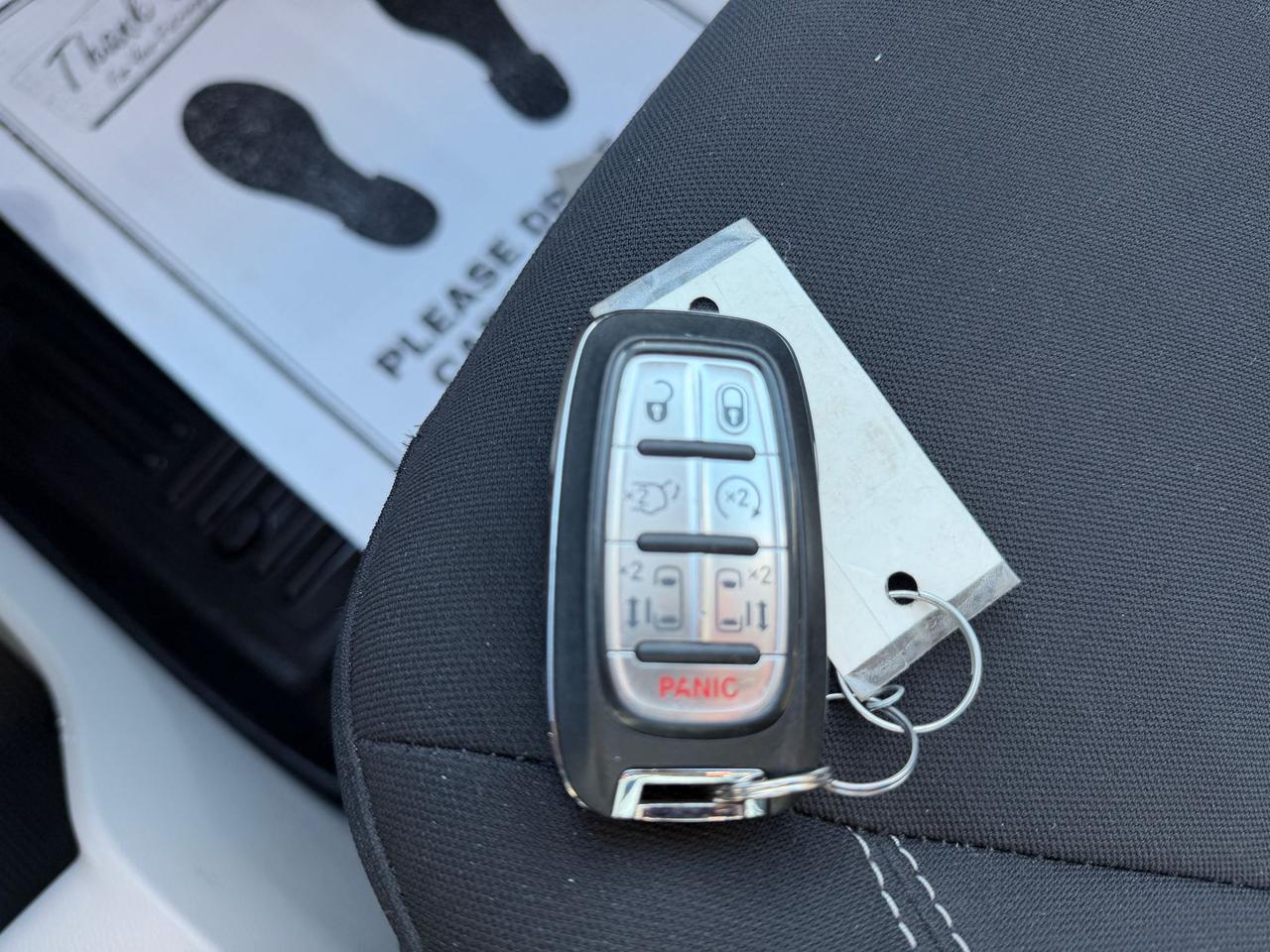 2023 Chrysler Grand Caravan SXT Photo