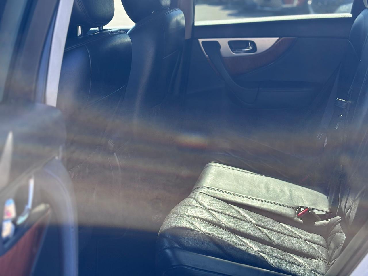 2015 Infiniti QX70 Base Photo