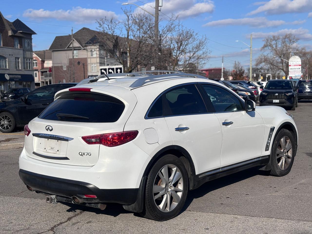 2015 Infiniti QX70 Base Photo