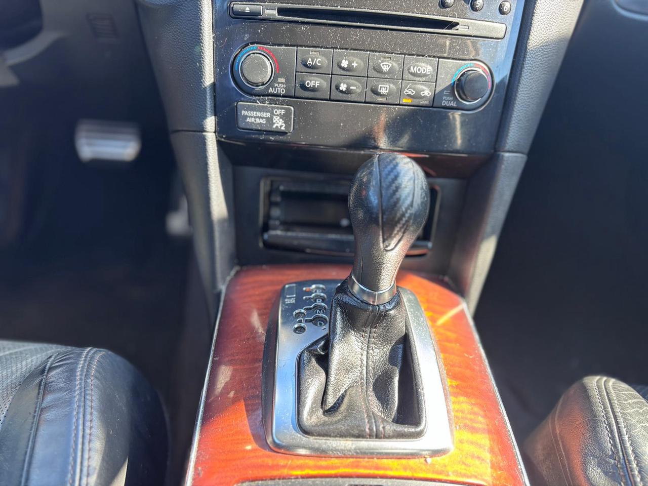 2015 Infiniti QX70 Base Photo