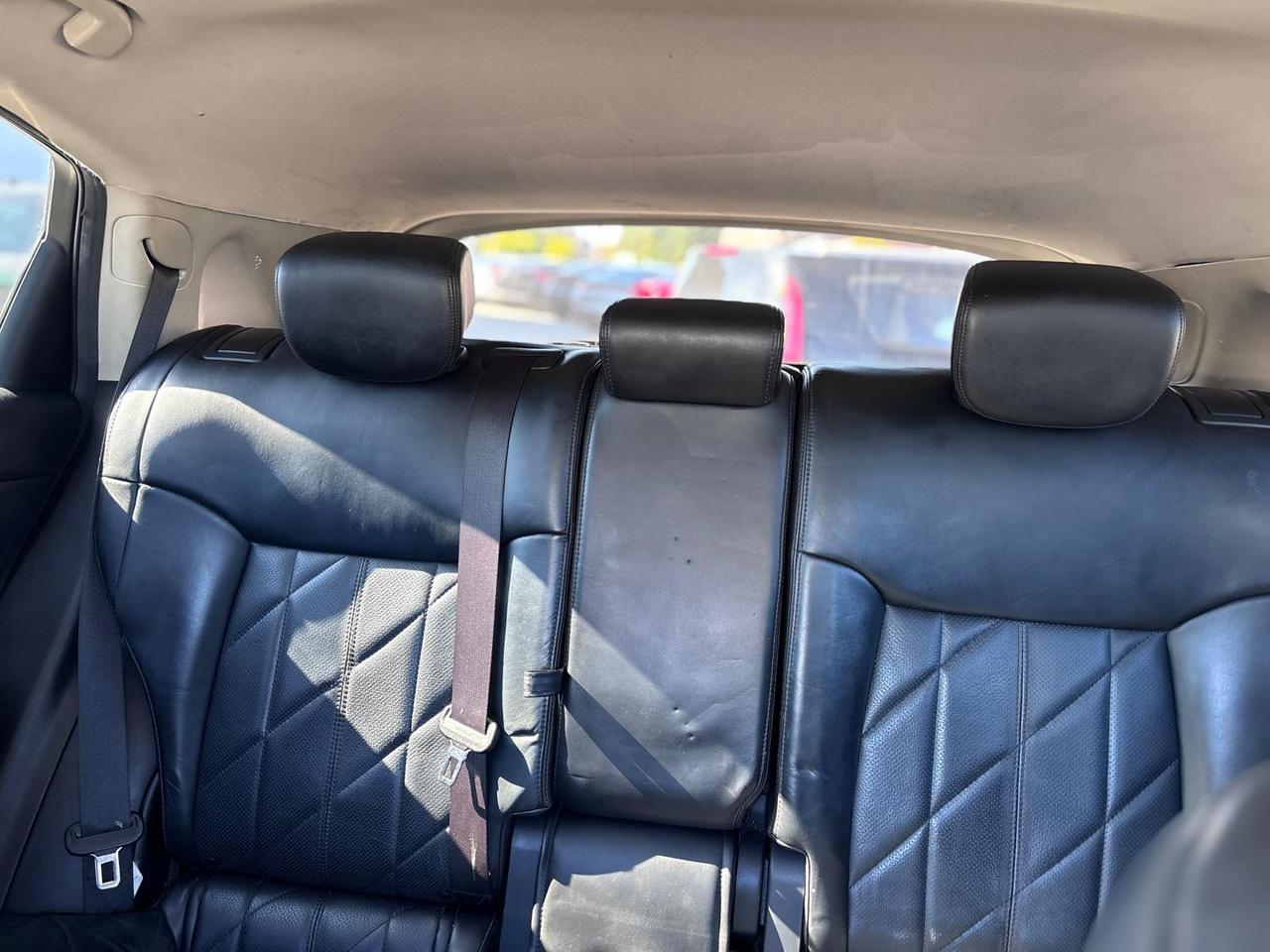 2015 Infiniti QX70 Base Photo