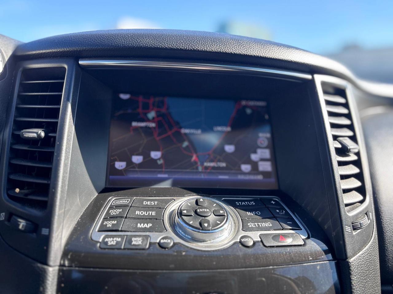 2015 Infiniti QX70 Base Photo