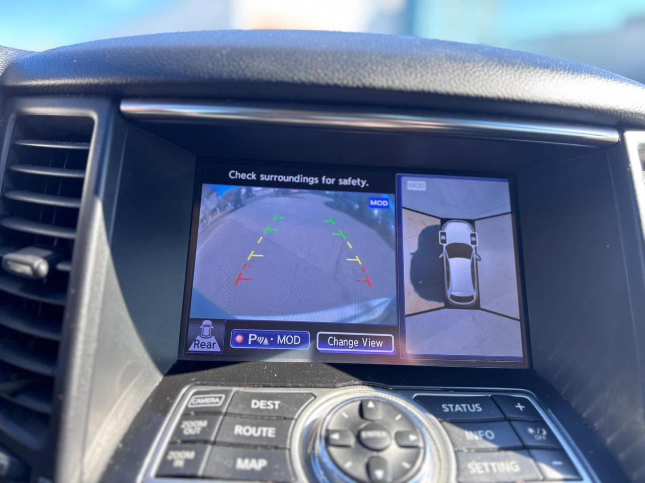 2015 Infiniti QX70 Base Photo