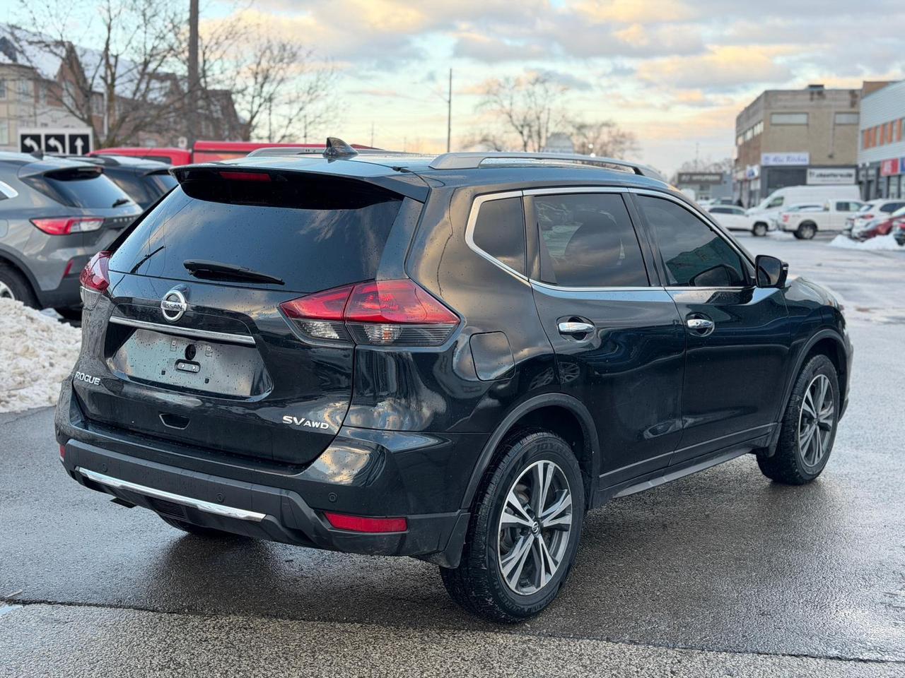 2019 Nissan Rogue SL Photo