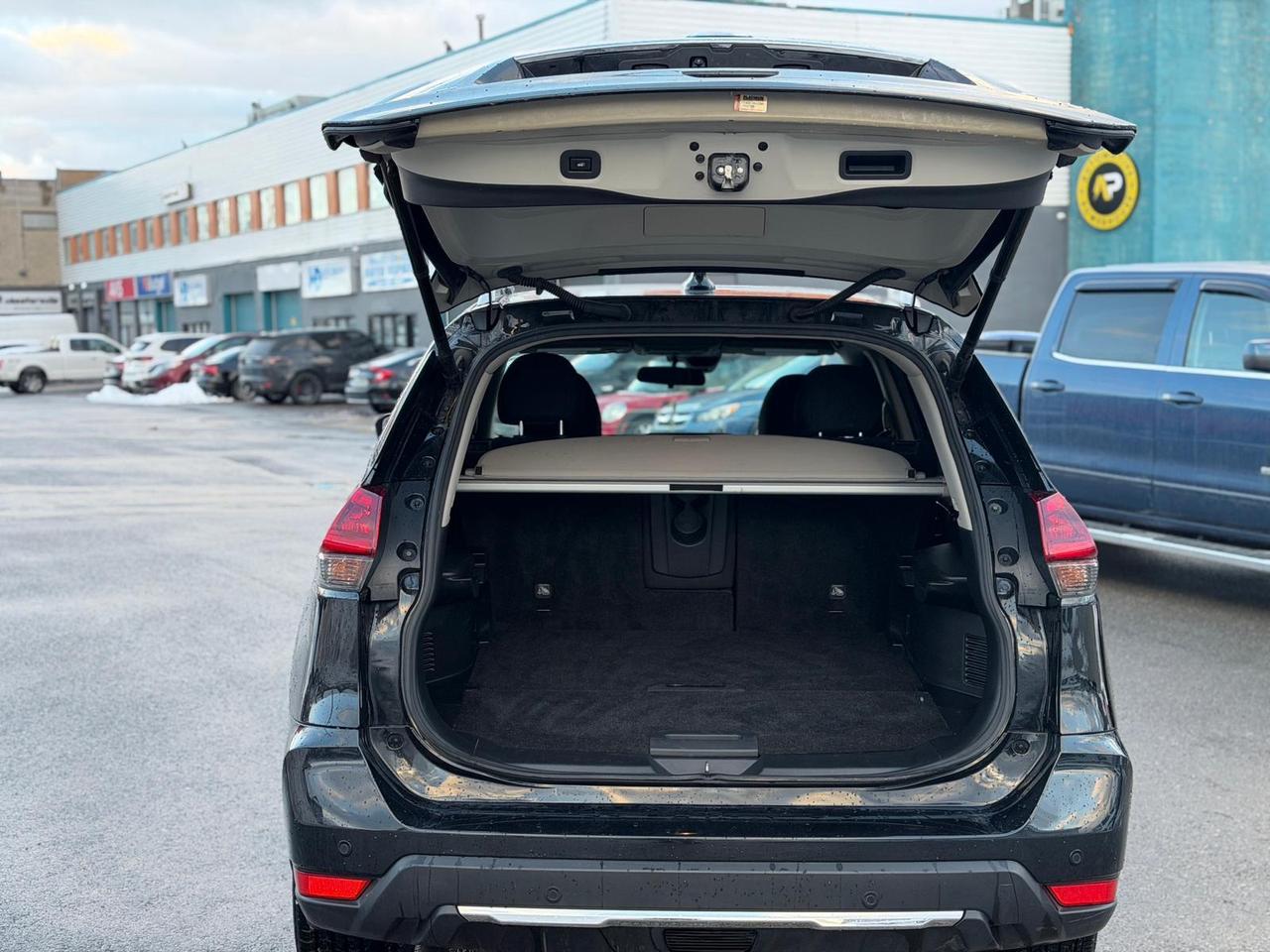 2019 Nissan Rogue SL Photo