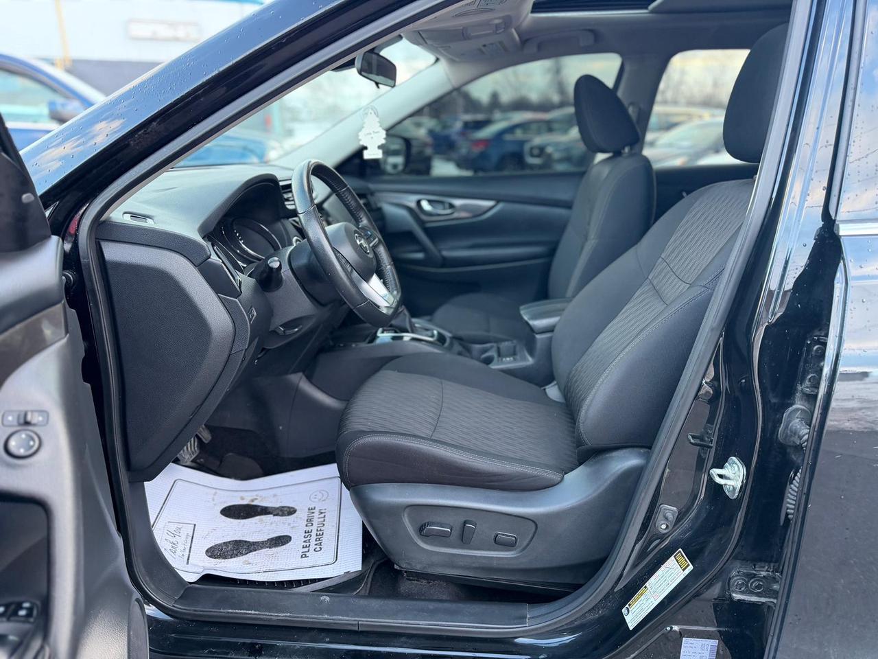 2019 Nissan Rogue SL Photo