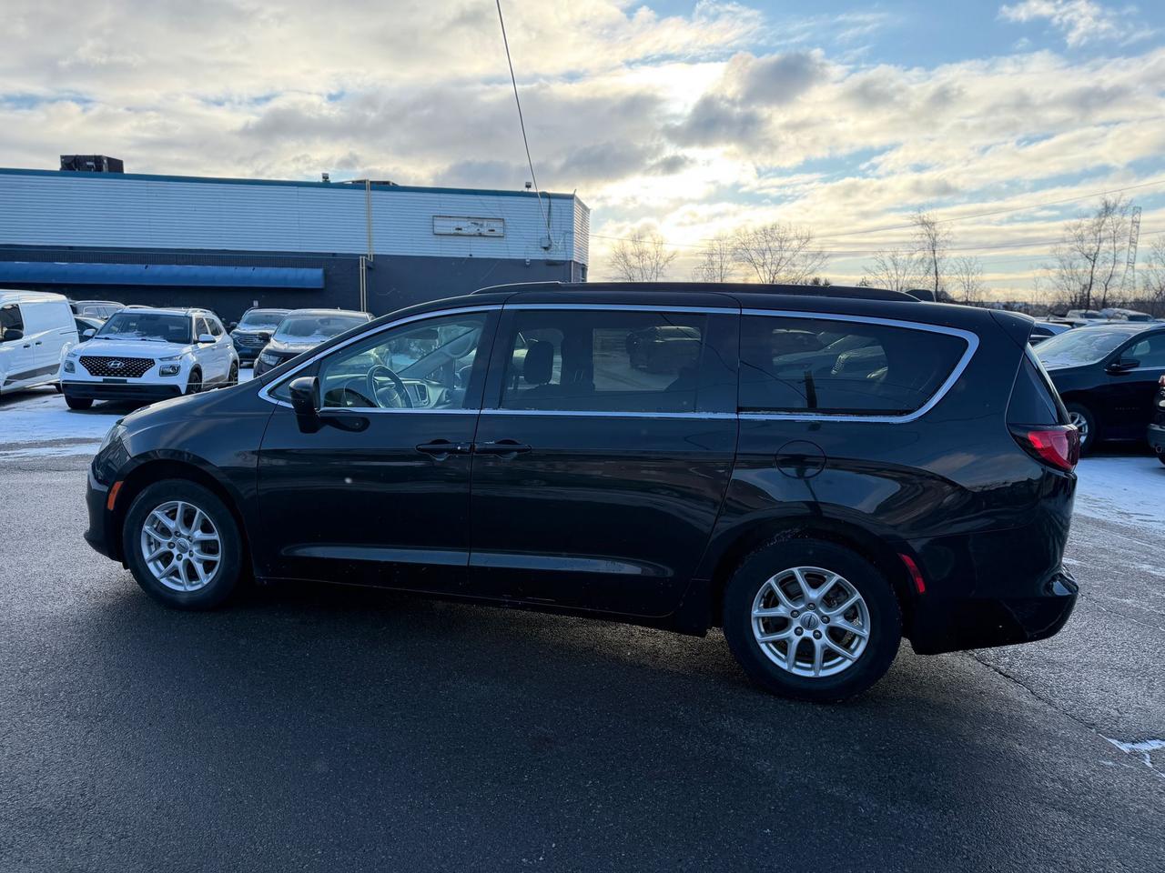 2021 Chrysler Grand Caravan SXT Photo