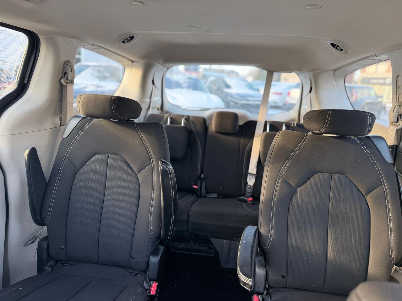 2021 Chrysler Grand Caravan SXT Photo