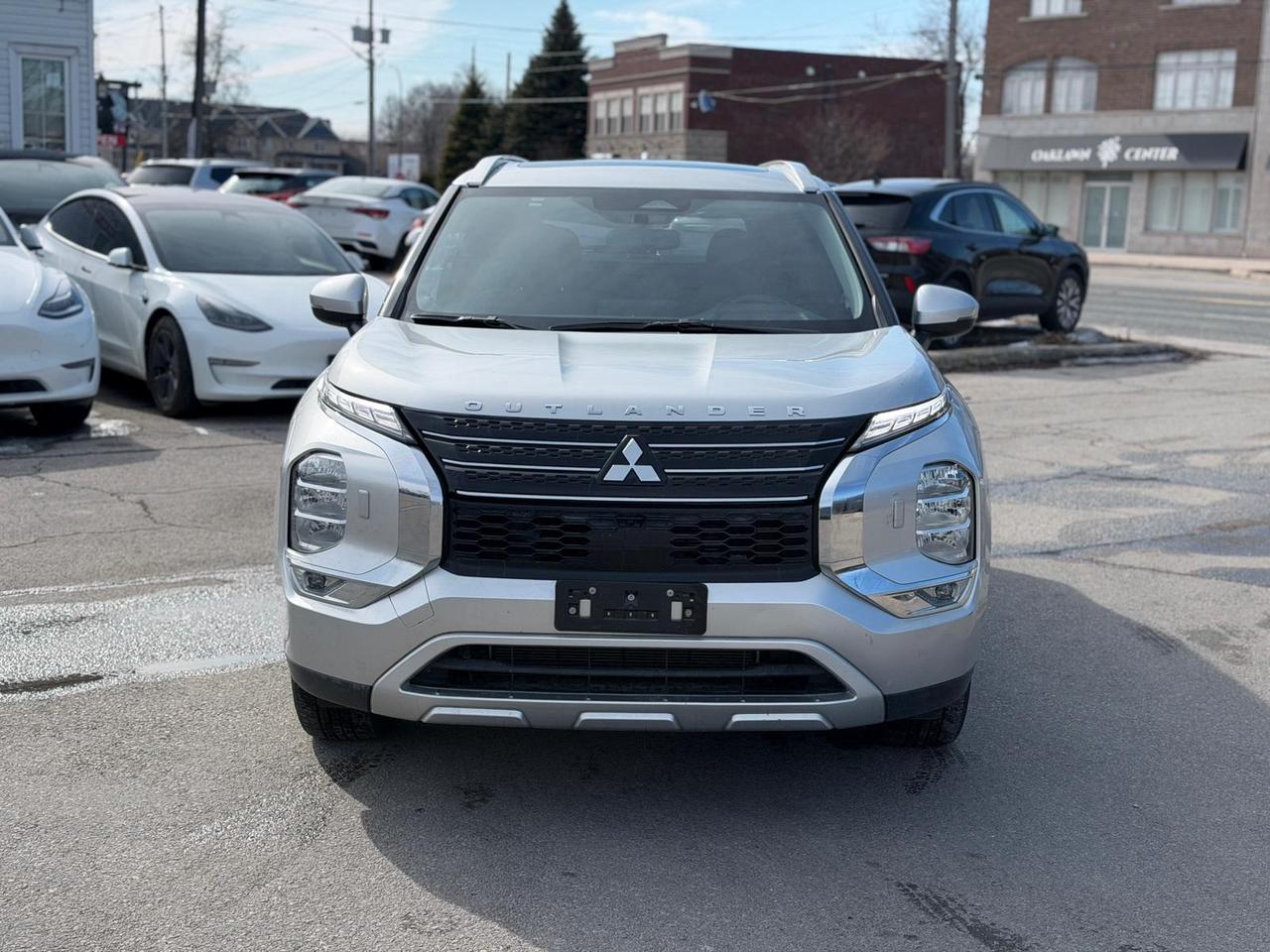 2025 Mitsubishi Outlander SE Photo