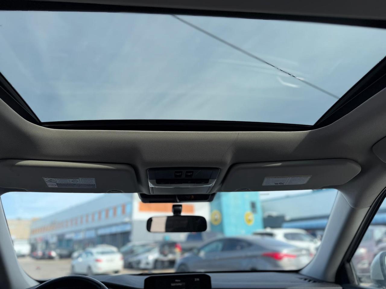 2025 Mitsubishi Outlander SE Photo