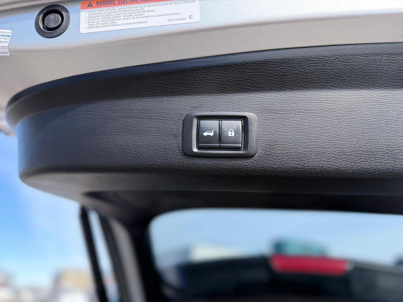 2025 Mitsubishi Outlander SE Photo