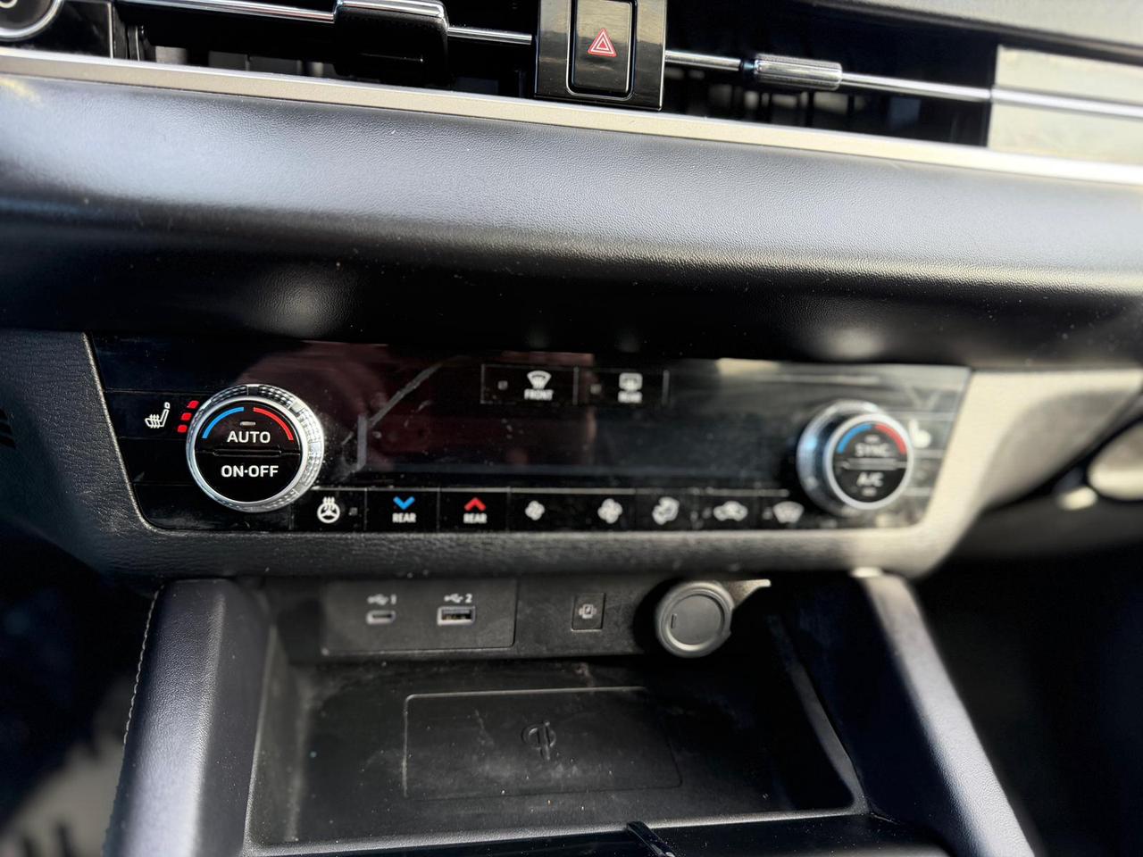 2025 Mitsubishi Outlander SE Photo