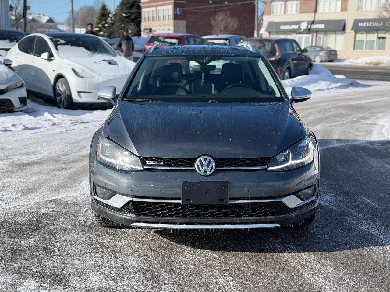 2019 Volkswagen Golf Alltrack TSI SE Photo2